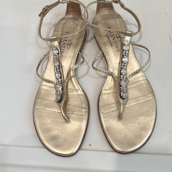 Valentino gold sandals - Picture 2 of 3